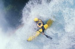 开云体育平台APP-速度的艺术，当F1街道赛的弯道遇见篮球魔术的最后一投