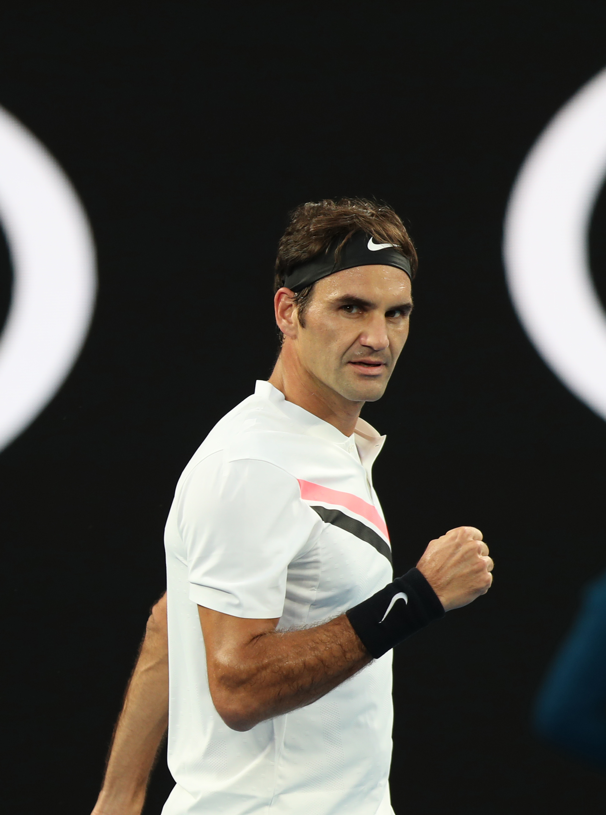 关于澳大利亚网球队翻盘西班牙网球队,费德勒完成帽子戏法的信息 关于澳大利亚网球队翻盘西班牙网球队,费德勒完成帽子戏法的信息