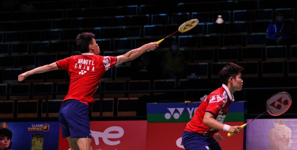 中国队碾压丹麦队，黄鸭组合点燃赛场