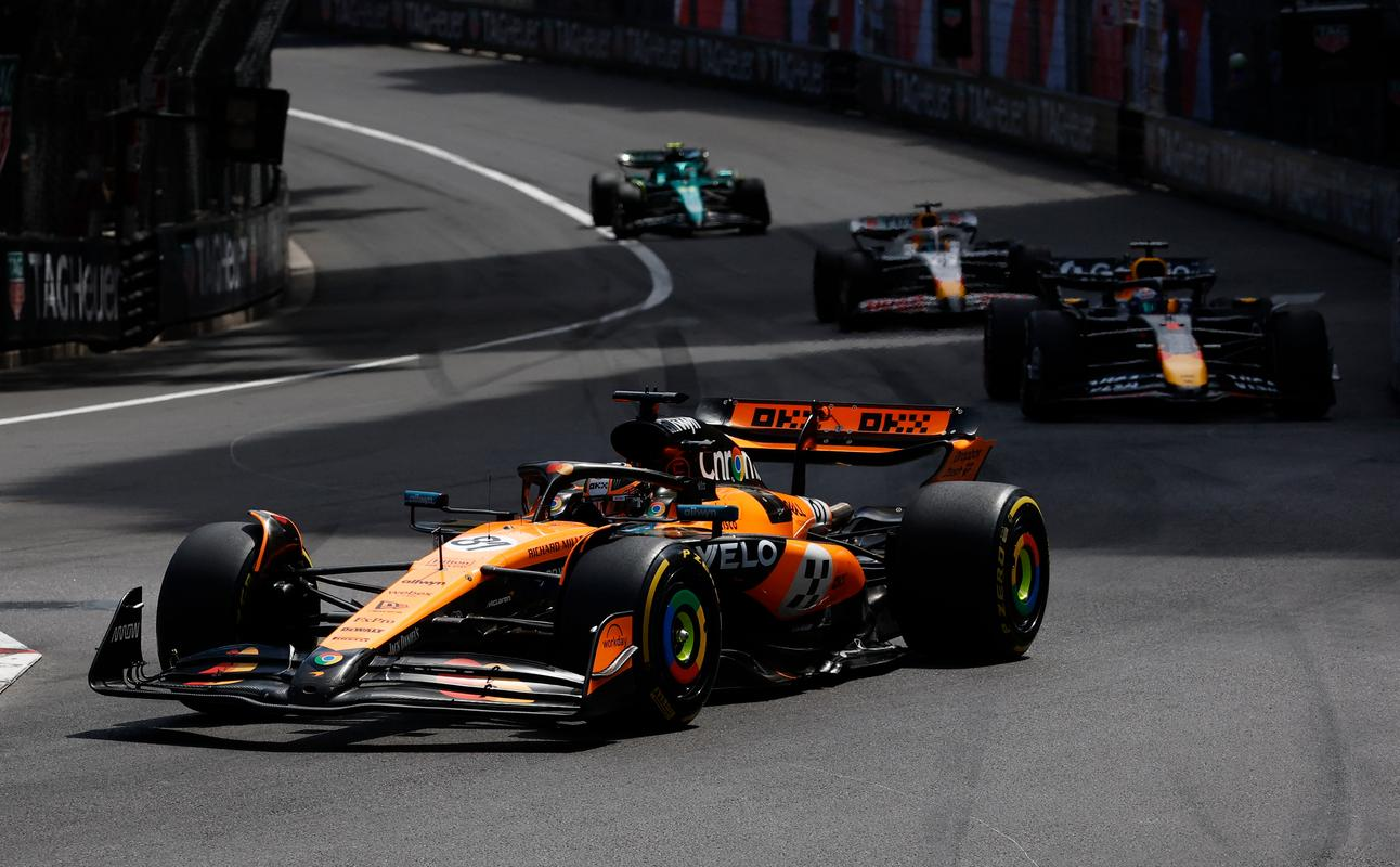 红牛二队横扫威廉姆斯，佩雷兹点燃赛场