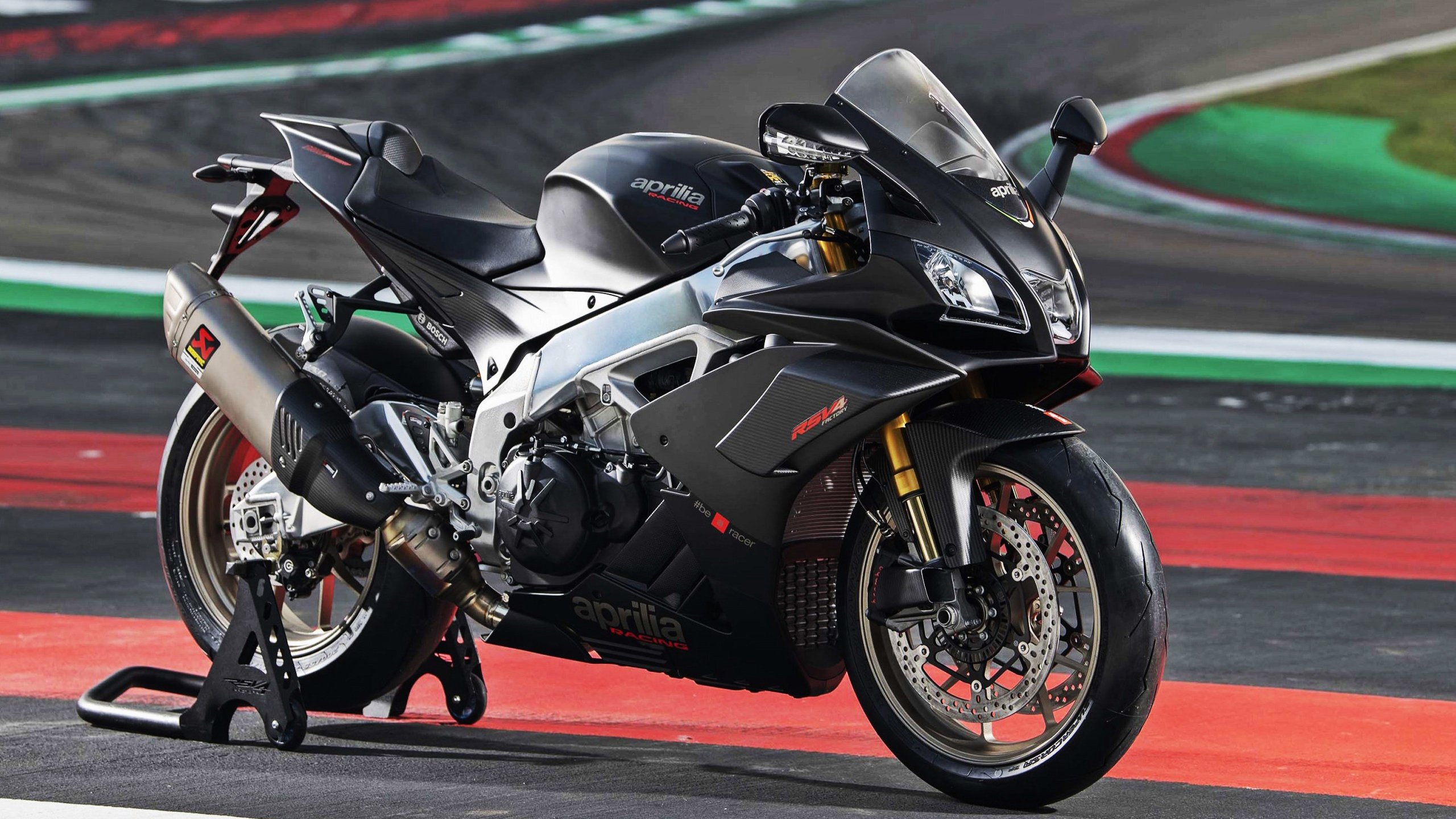 内线巨兽与团队利刃,武切维奇轰下30+20,勇士团队火力斩落鹈鹕