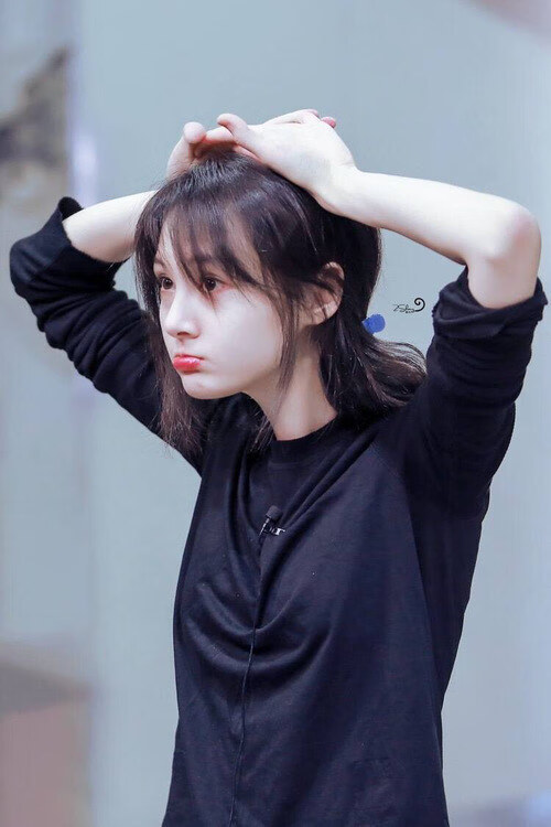 狮王与闪电的绞杀，莱万2026世界杯封神之夜，如何用一粒非典型进球改写B组命运？